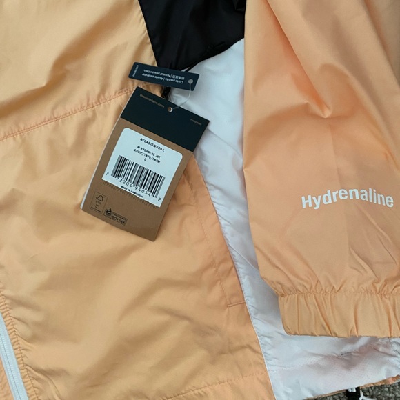 The North Face Hydrenaline 2000 jacket (L) in Apricot/Black - Picture 3 of 8